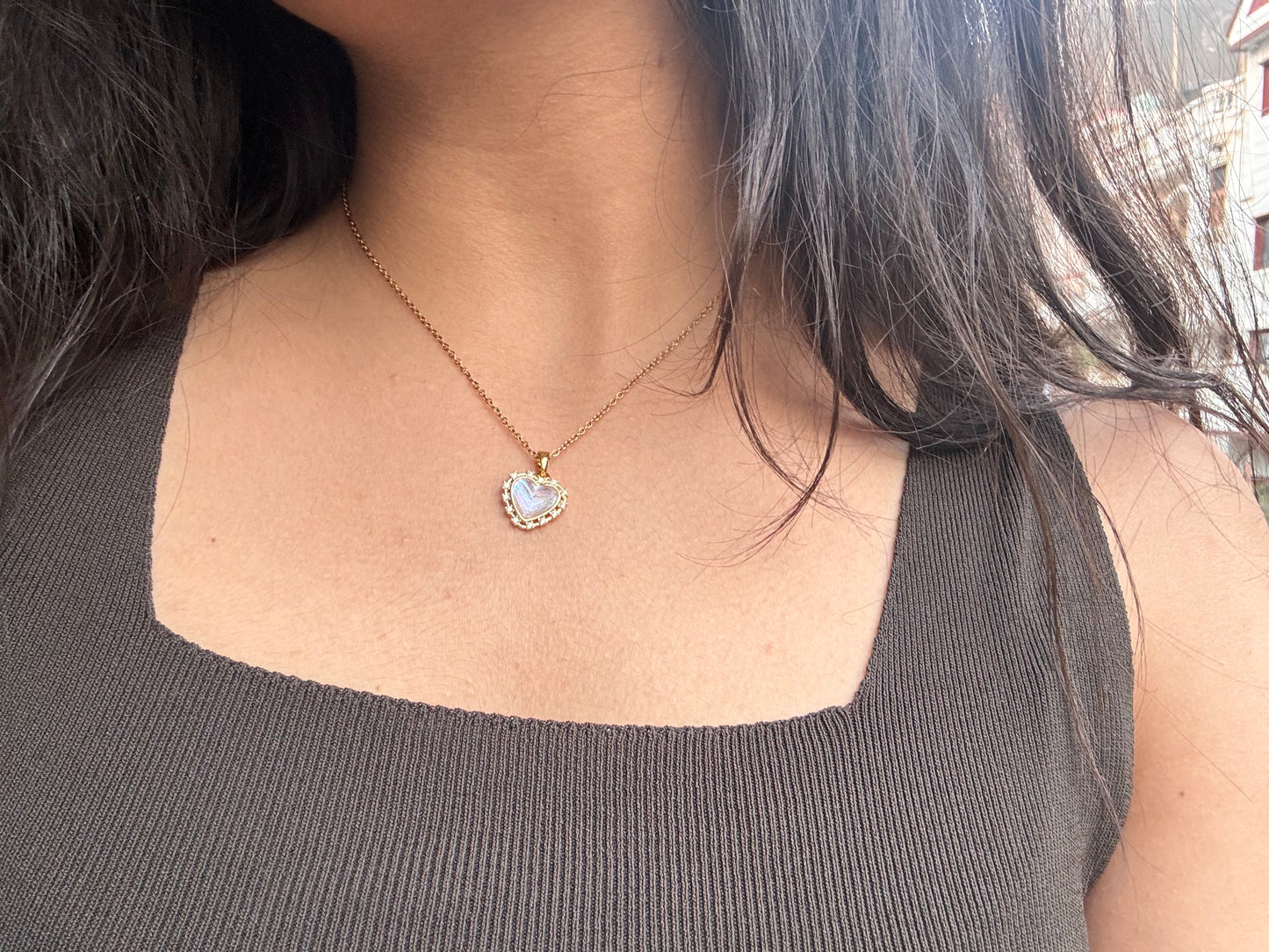Lumière Heart Pendant
