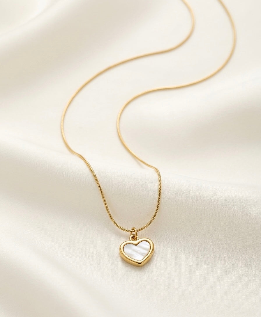Nacre Coeur Necklace